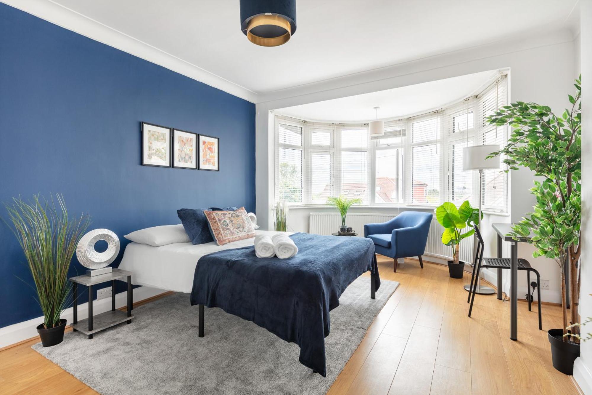 9ra - 4bd House - Wembley Views London