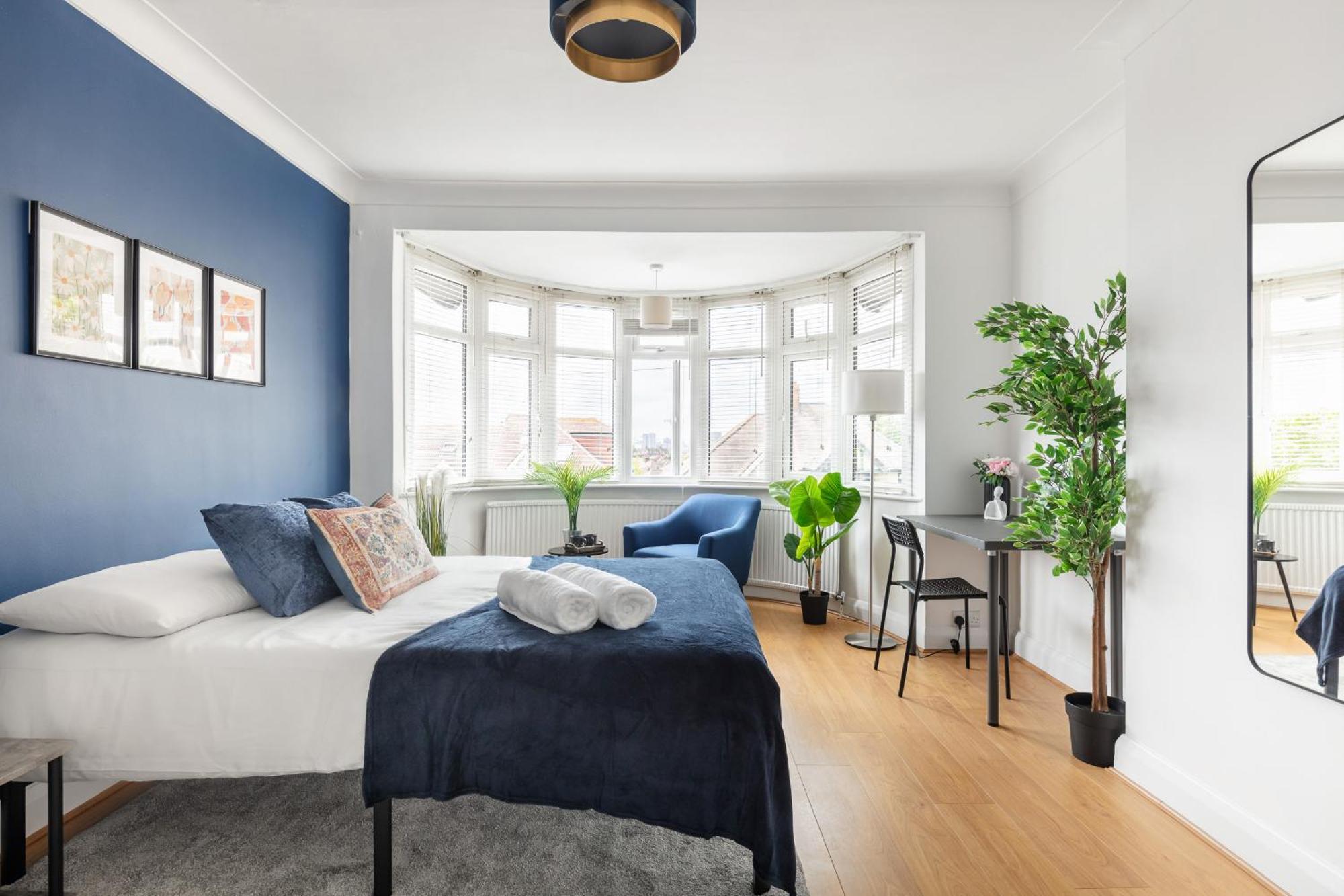 9ra - 4bd House - Wembley Views Holiday home London