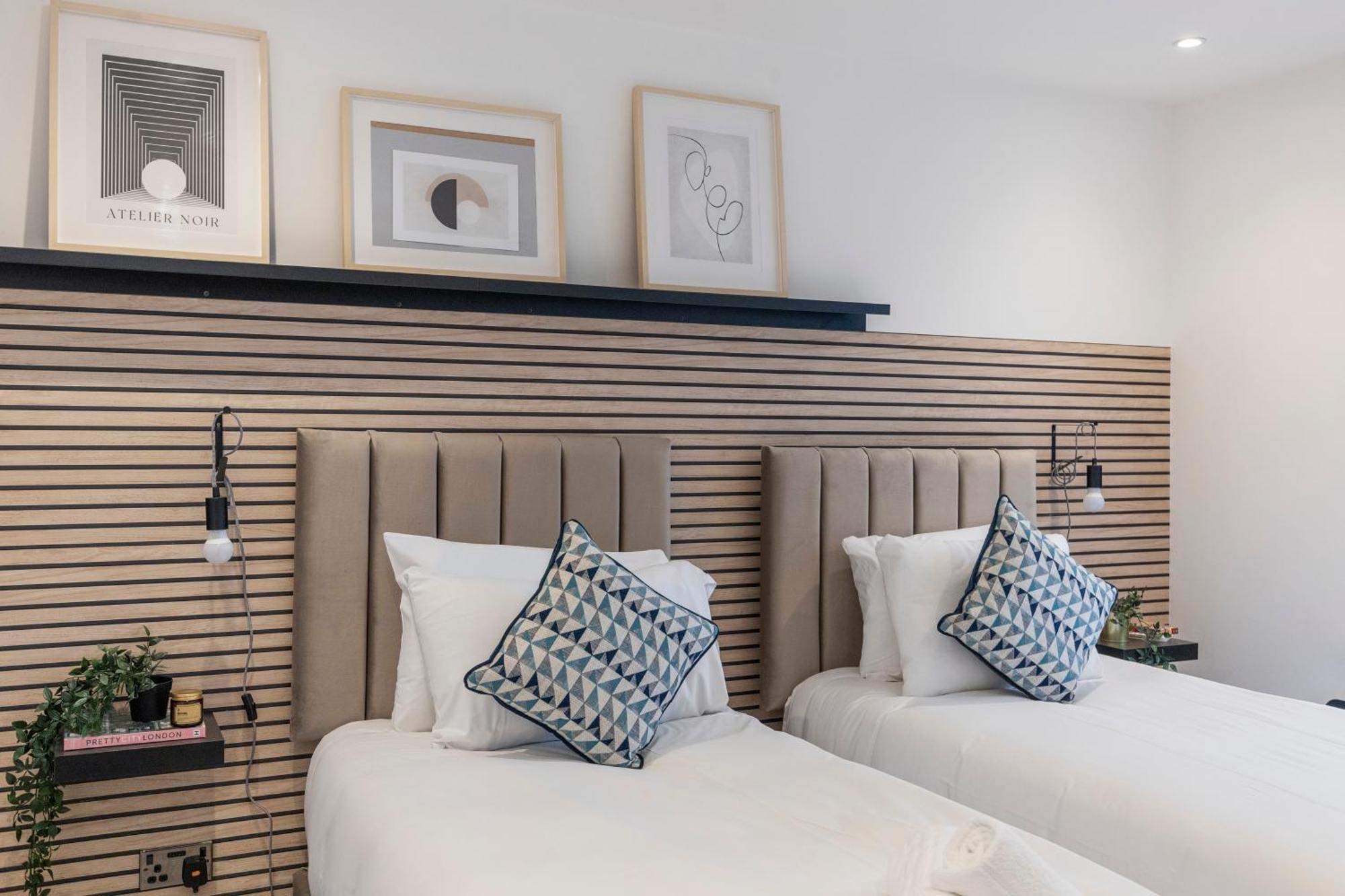 Urban Simplicity Twin Bed With Kitchenette London