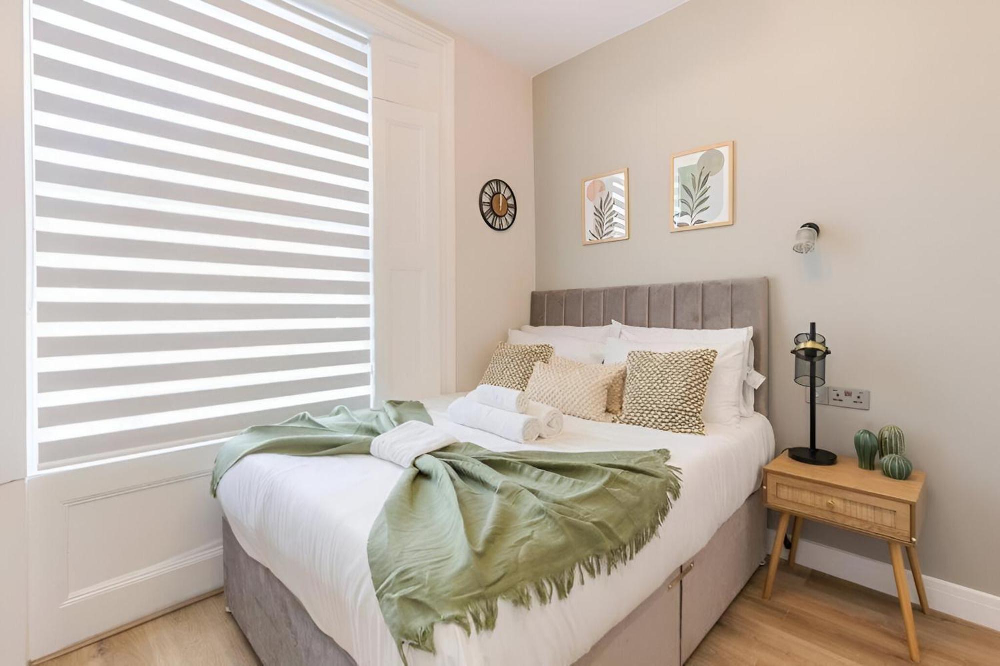 Leilighet Bright And Airy With Minimalist Charm *