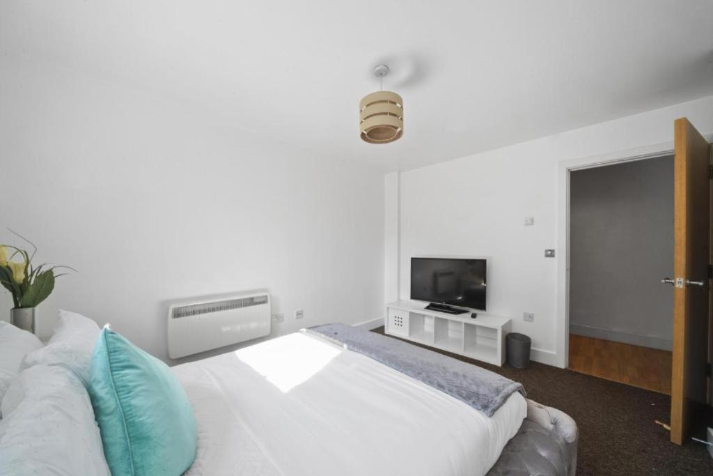 Marx Stylish 1-bed Near Bridge & Tower Bridge - Great Location With Free Parking Apartment *