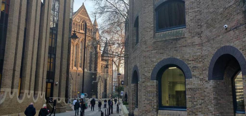 Marx Stylish 1-bed Near Bridge & Tower Bridge - Great Location With Free Parking *