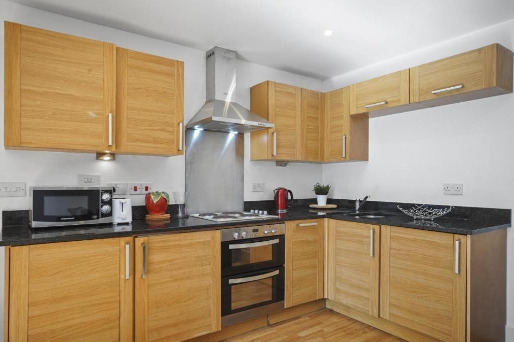 Marx Stylish 1-bed Near Bridge & Tower Bridge - Great Location With Free Parking *