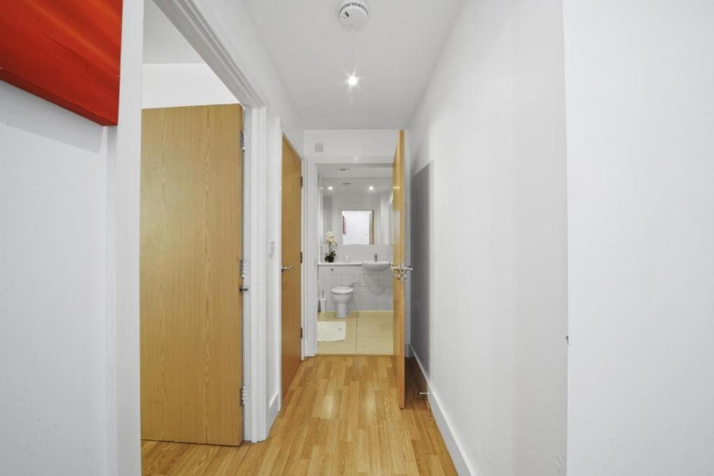 Marx Stylish 1-bed Near Bridge & Tower Bridge - Great Location With Free Parking *
