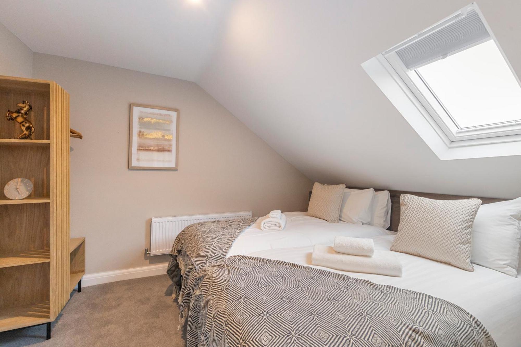 Earthy Elegance Stylish 4br For Urban Escapes Apartamento *