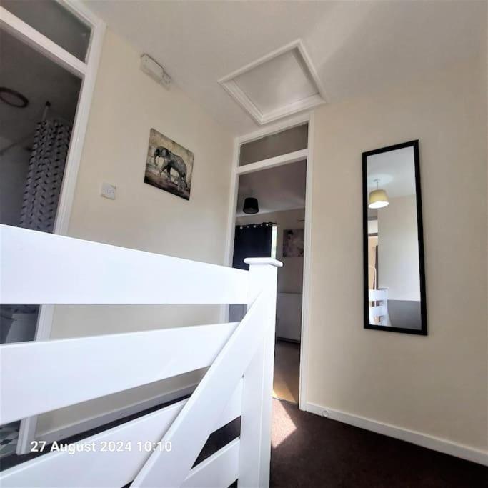 Holiday home 3 Bedroom House In Beckton *
