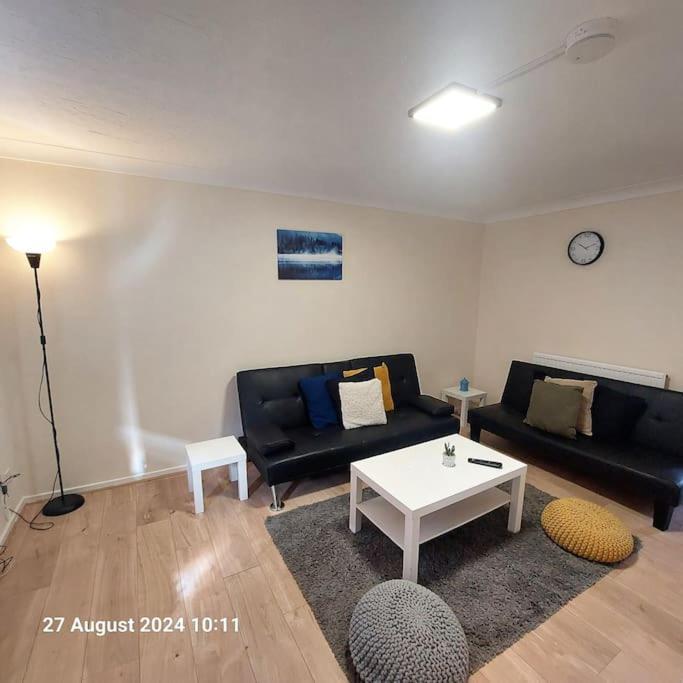3 Bedroom House In Beckton *