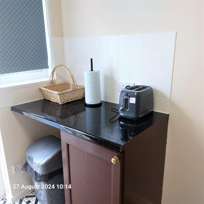 3 Bedroom House In Beckton Holiday home *