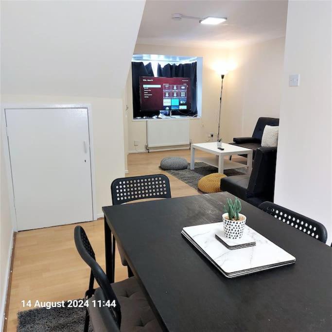 3 Bedroom House In Beckton