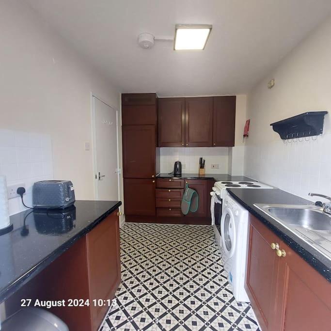 Holiday home 3 Bedroom House In Beckton *