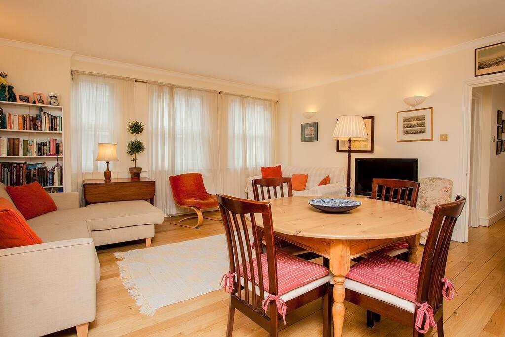 Leilighet Bright 2 Bedroom Flat In *