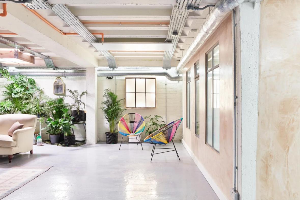 Apartment Inner Landing