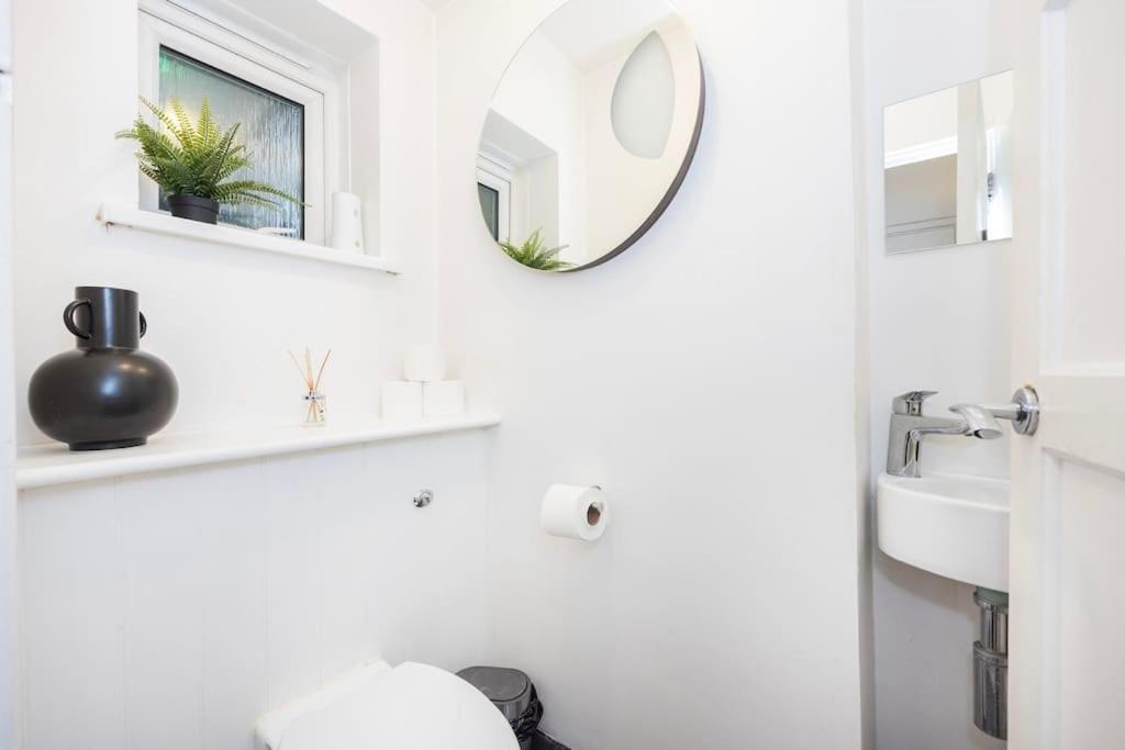 Apartment Modernised 3 Bed Pad Near Trendy Shoreditch Ground Floor With Balcony *