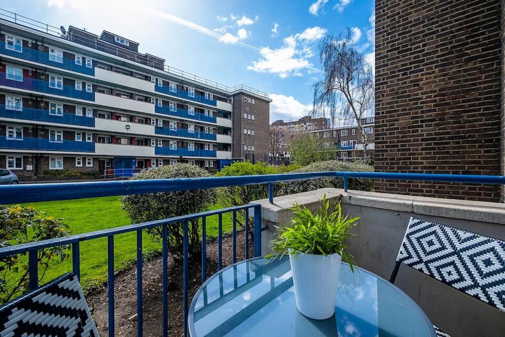 Modernised 3 Bed Pad Near Trendy Shoreditch Ground Floor With Balcony London