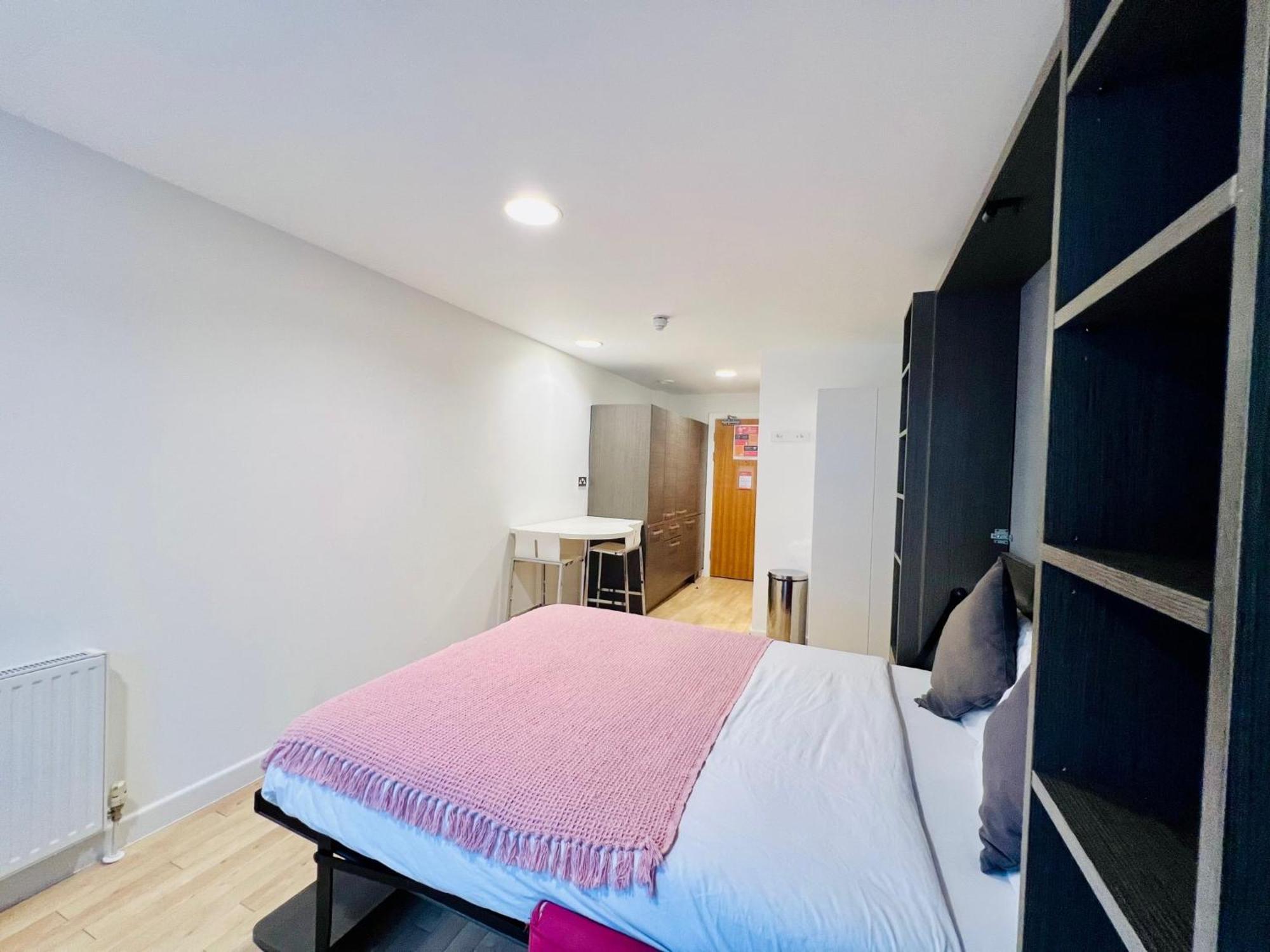 Stuhomes - Arundel House Apartment London