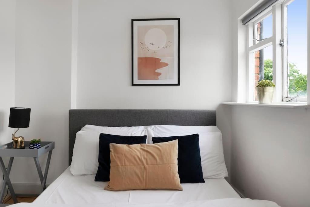 Leilighet Charming Crouch Hill By Morethanstays London