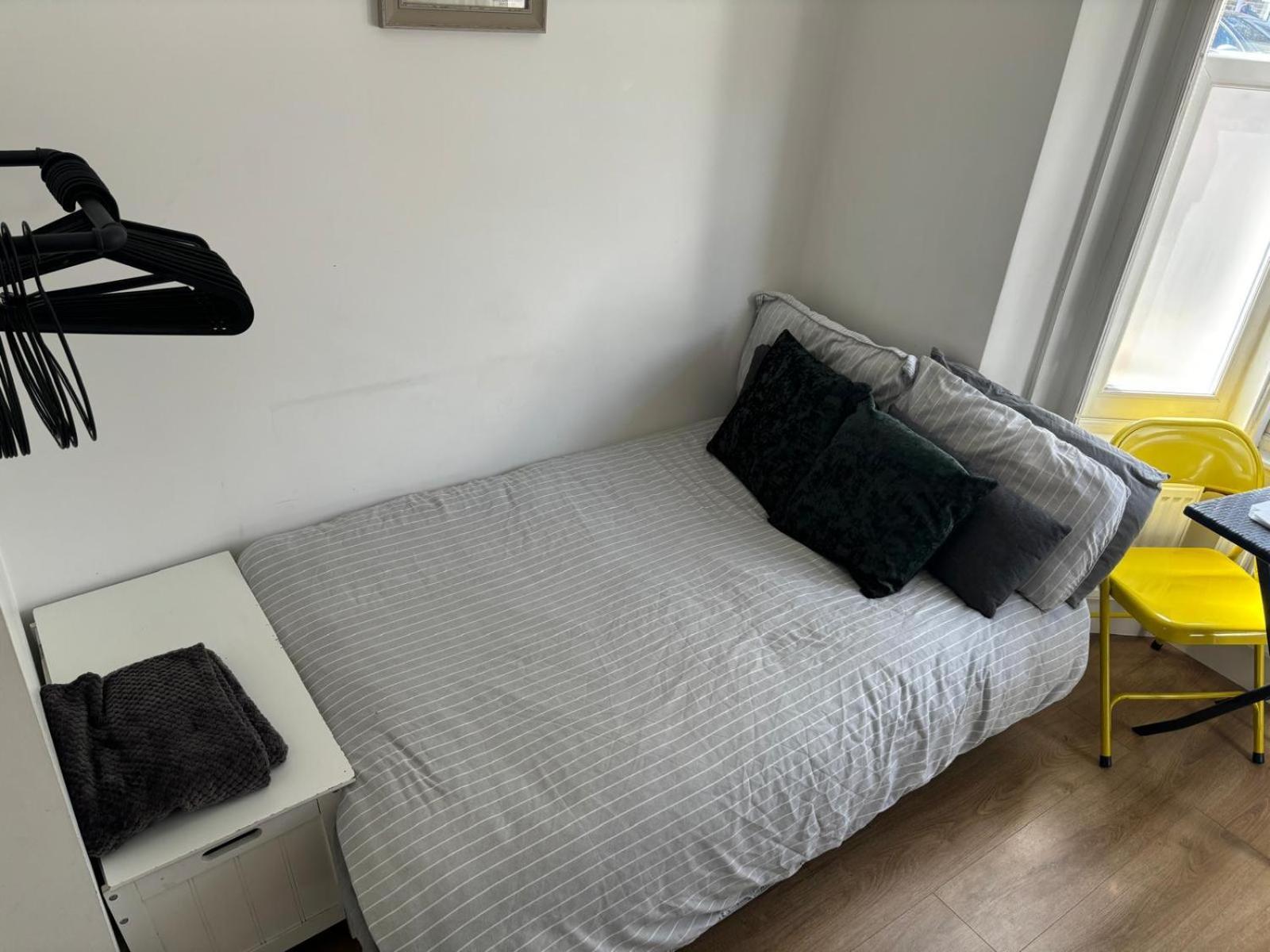 Comfy In Wandsworth Town