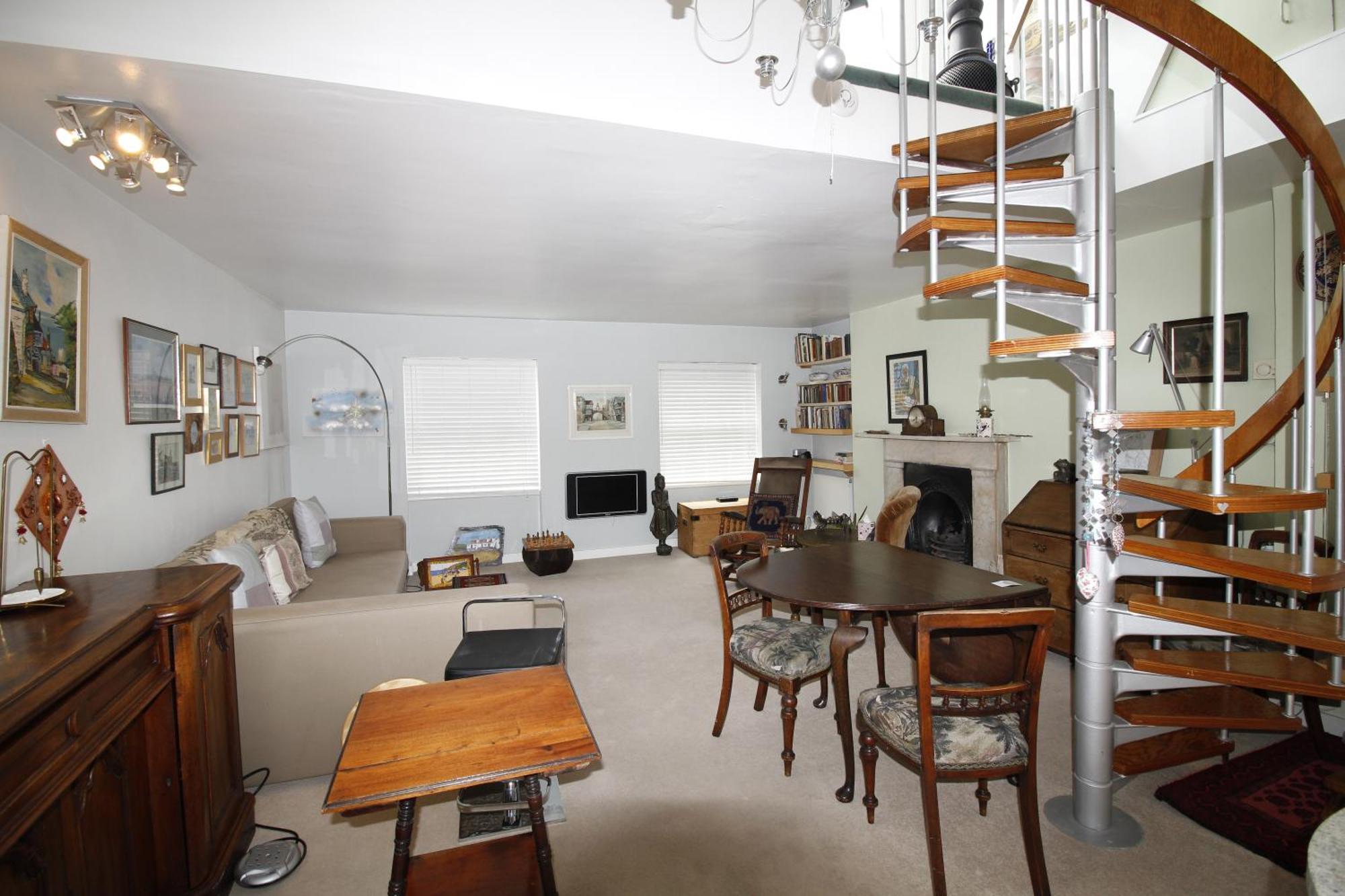 Apartment Beautiful Duplex007 *