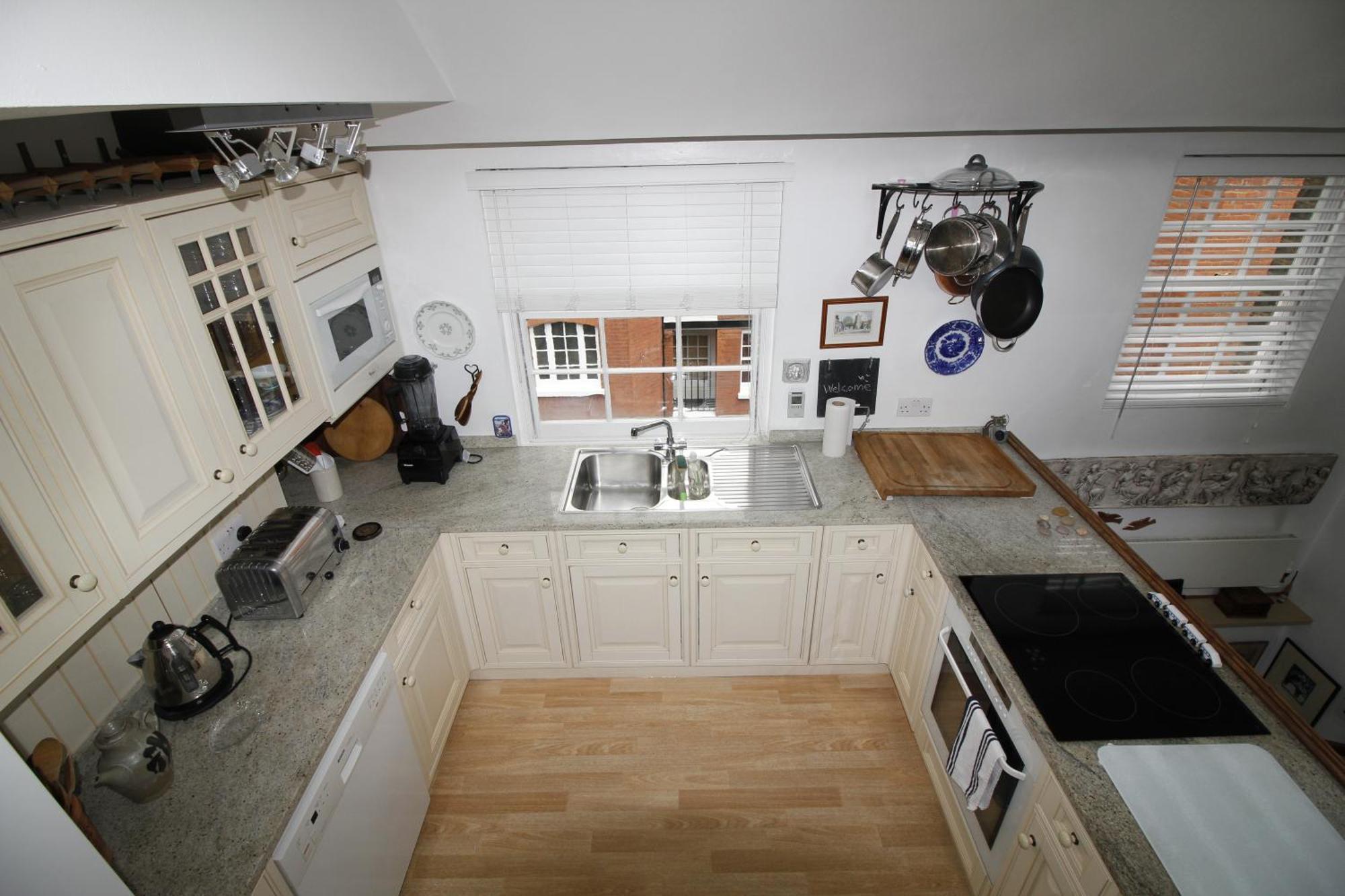 Beautiful Duplex007 *