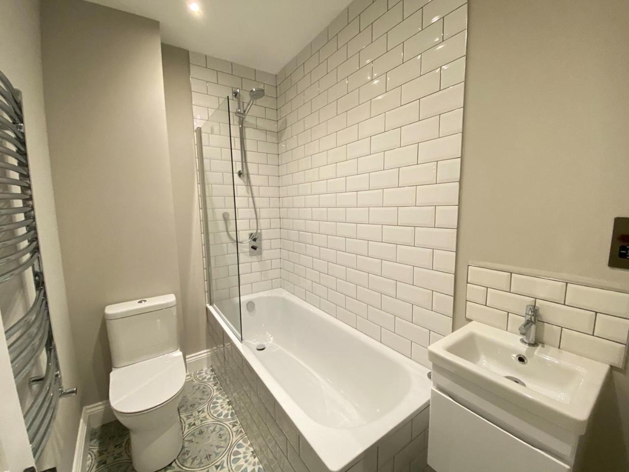 Hammersmith Flat 2 Bedrooms Lgf Apartment London