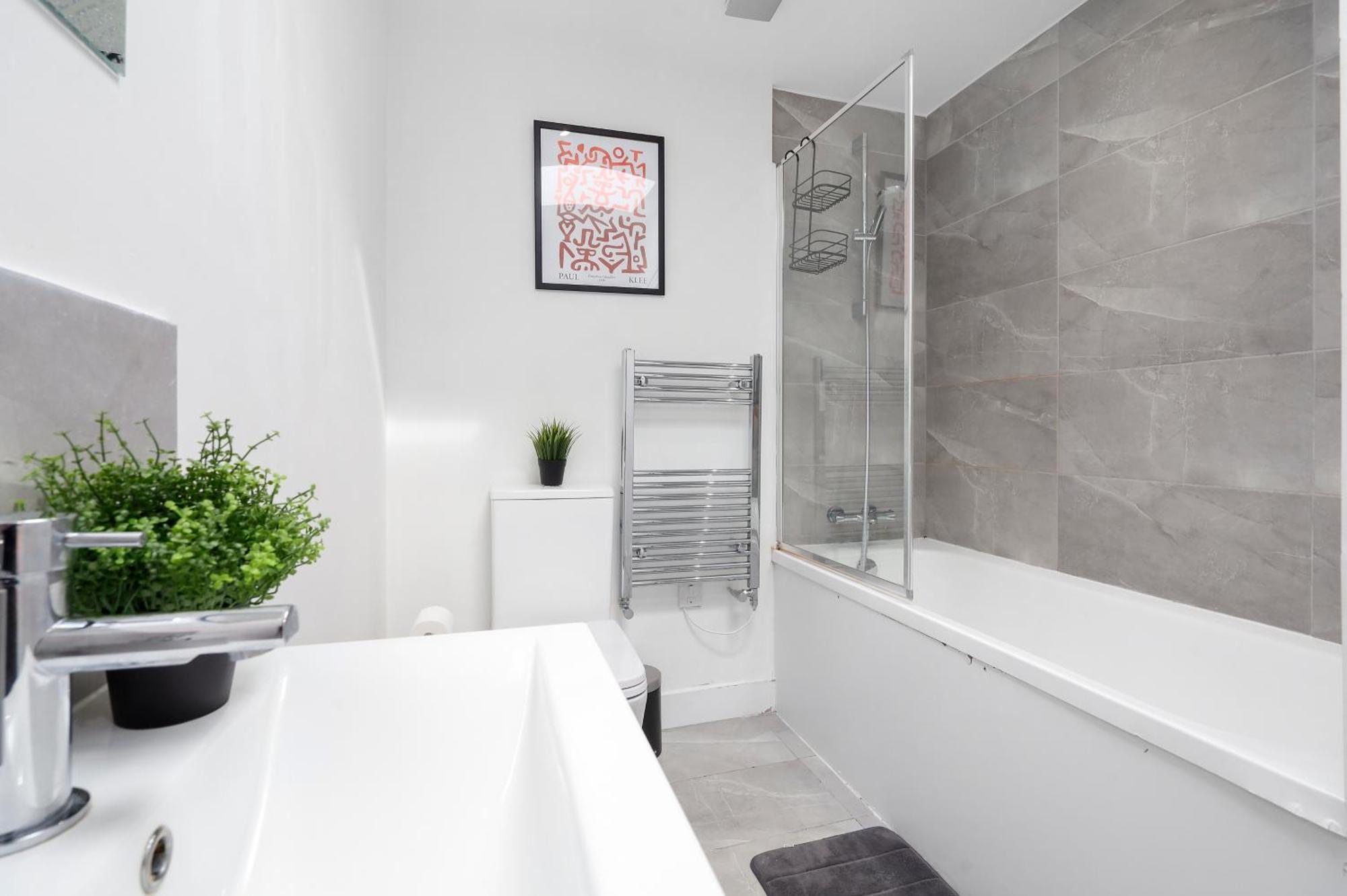 Bright Cosy Greenwich - 3 Bedroom 5 Beds - Free Parking Londen