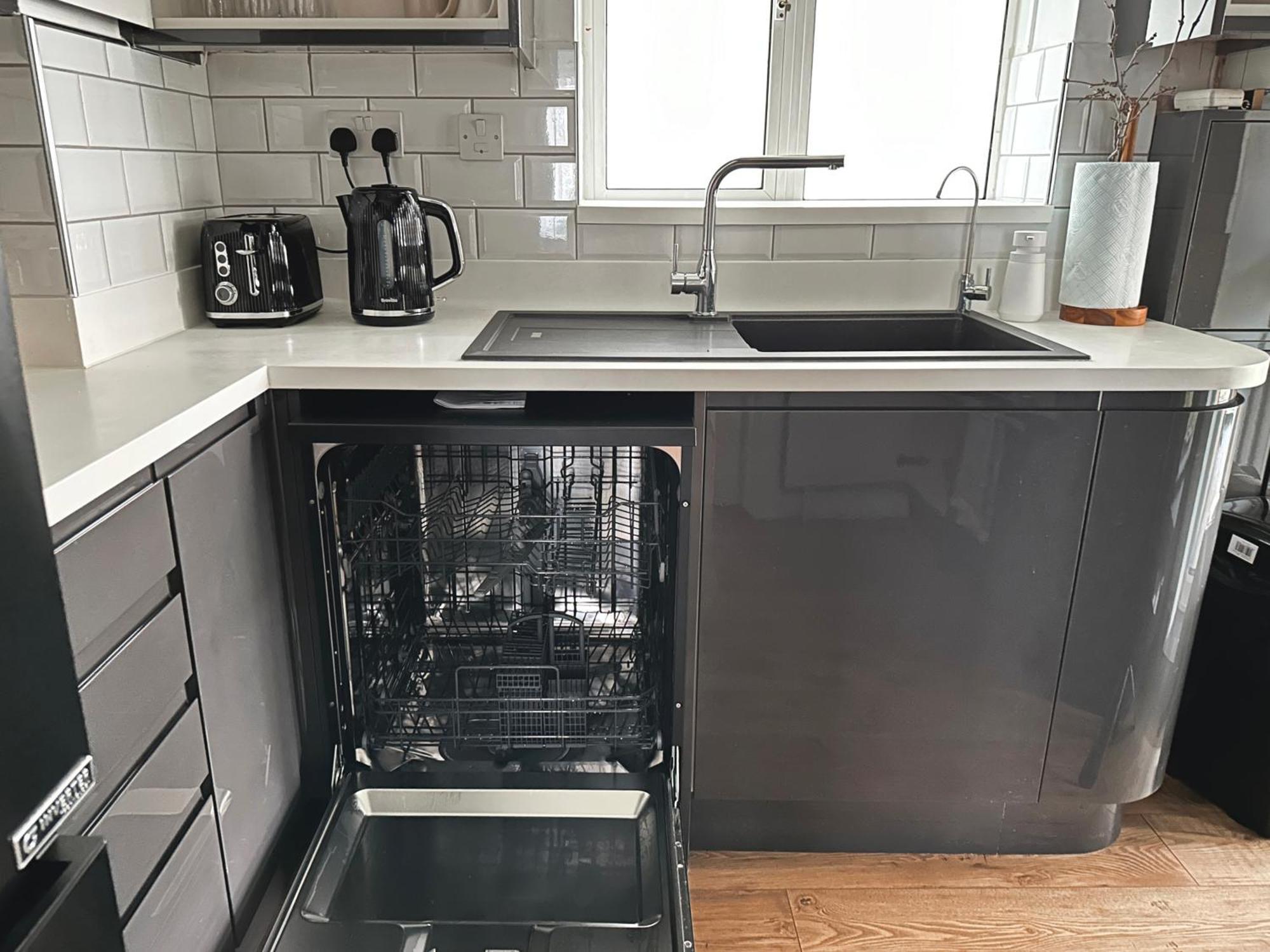 2-br Flat With Style And Comfort In St John's Wood London