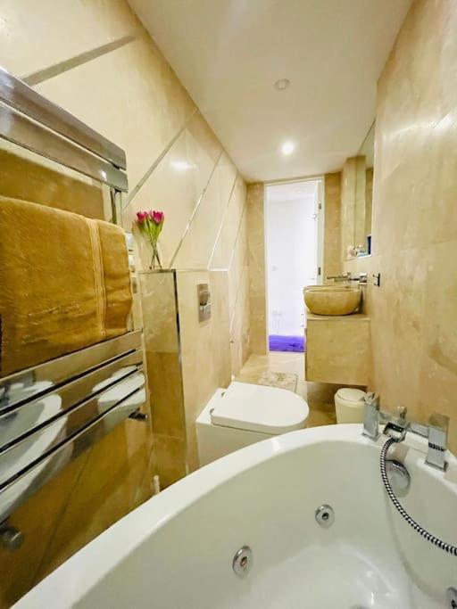 Beautiful House In Little Venice Holiday home *