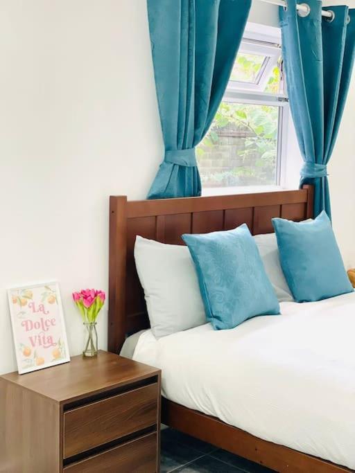 Holiday home Beautiful House In Little Venice London