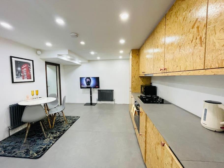 Beautiful House In Little Venice Holiday home