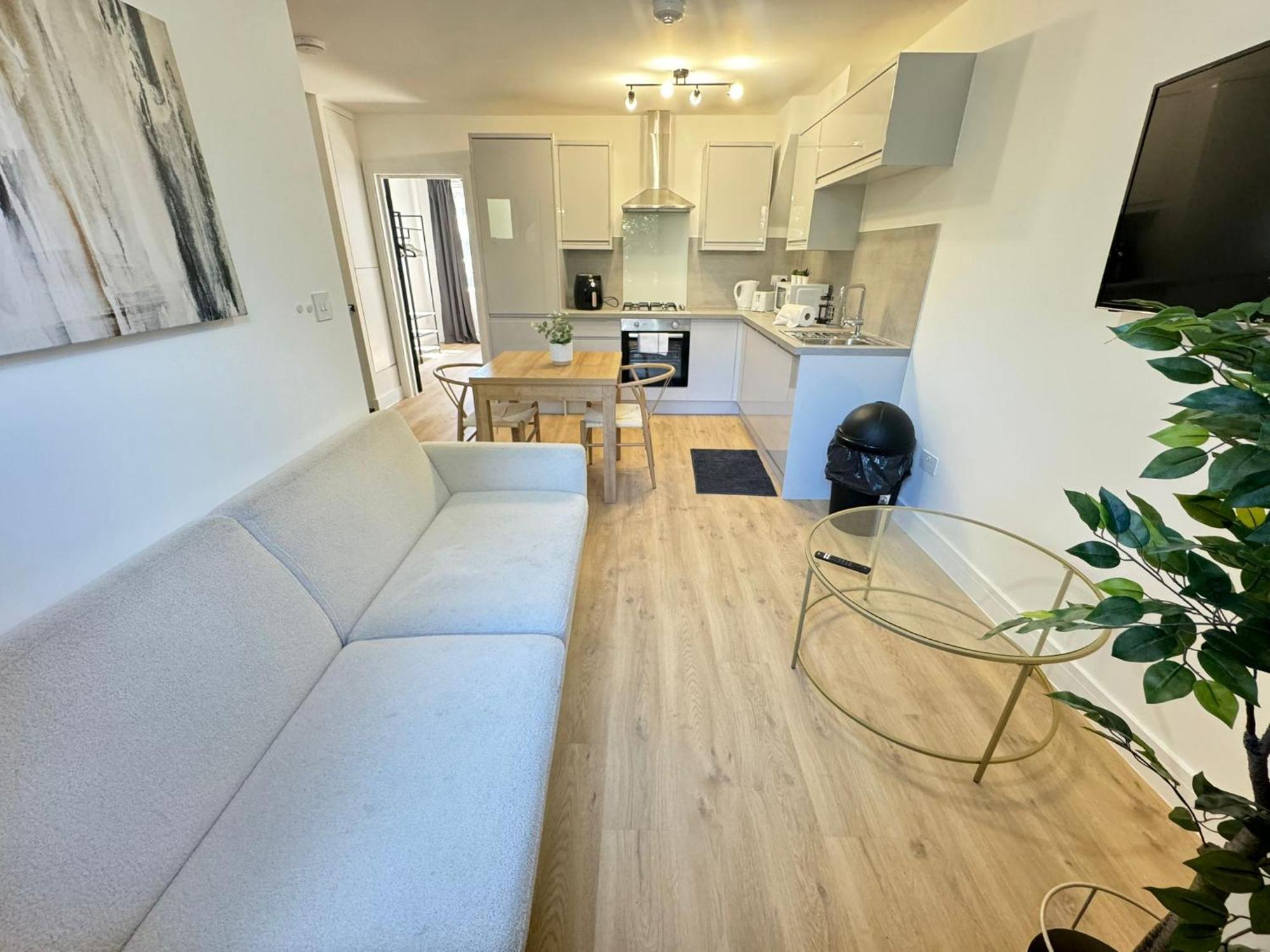 Lovely 1 Bedroom In Heart Of East Apartment London