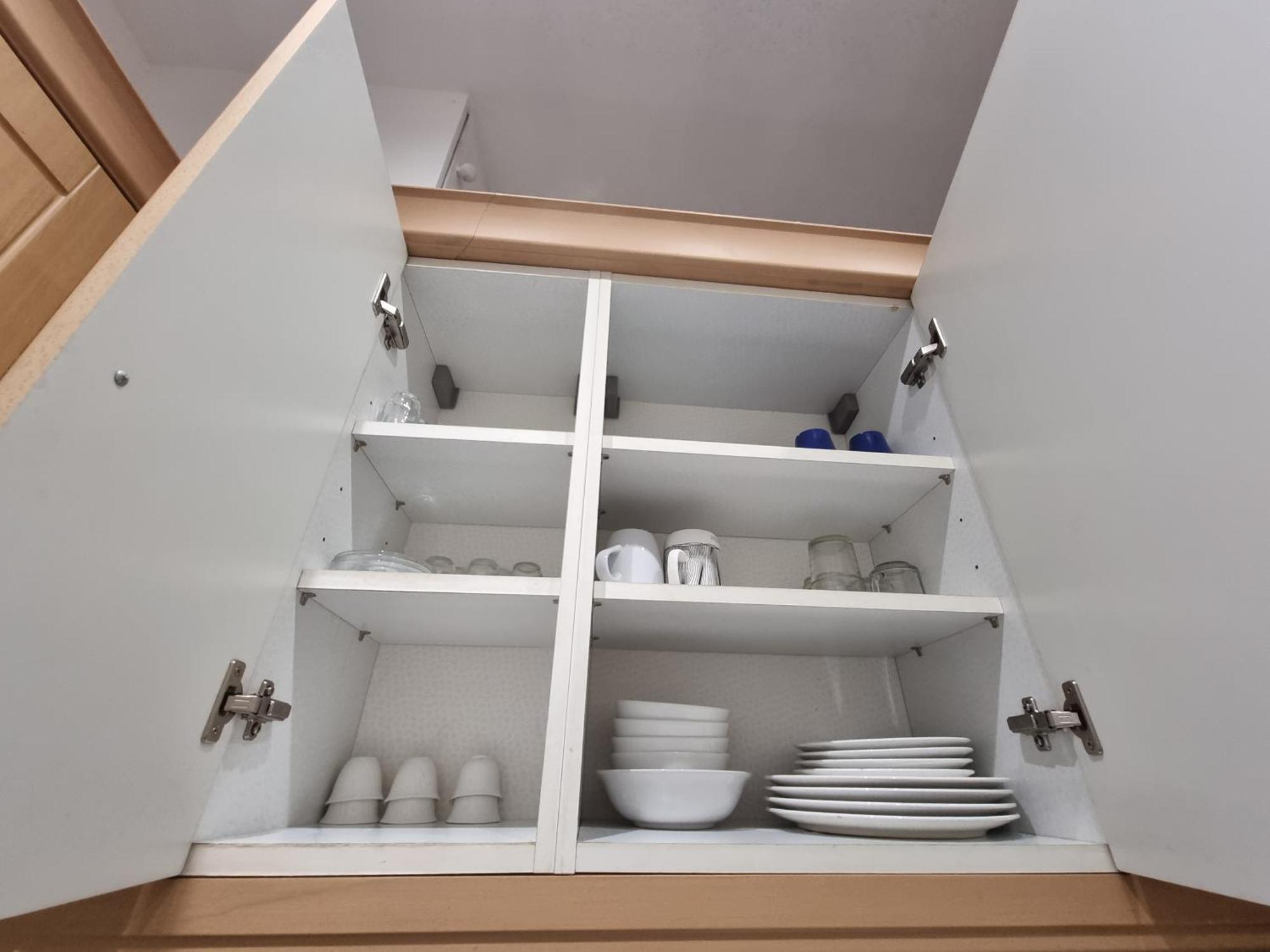 Budget Spacious Flat Fits 5 People In W2 Apartment London