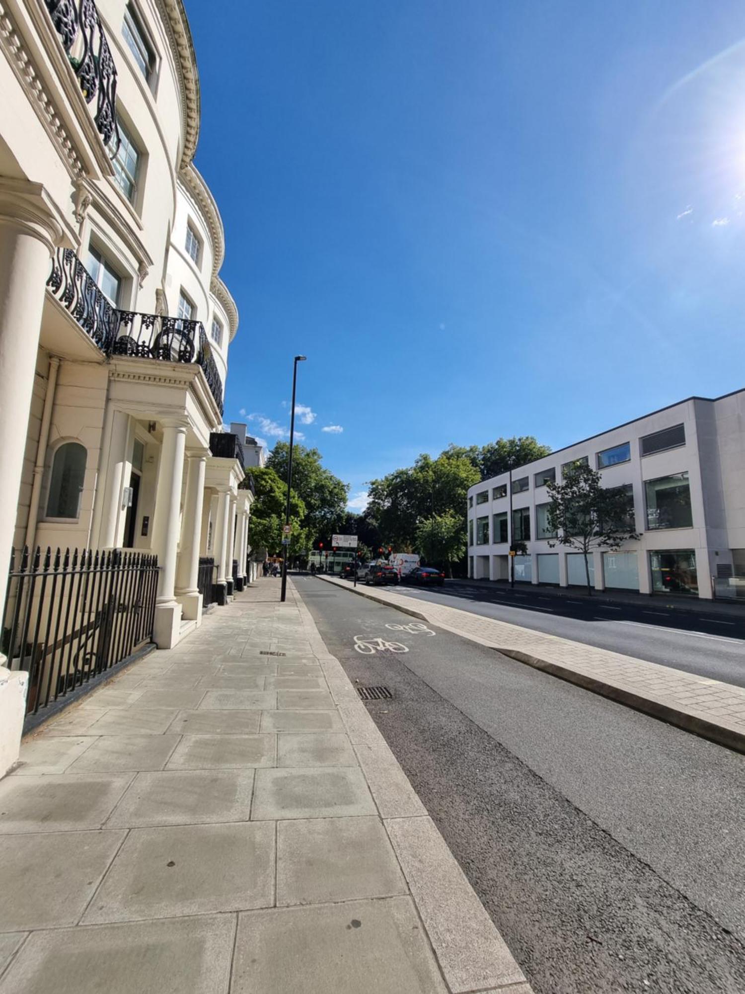 Budget Spacious Flat Fits 5 People In W2 *