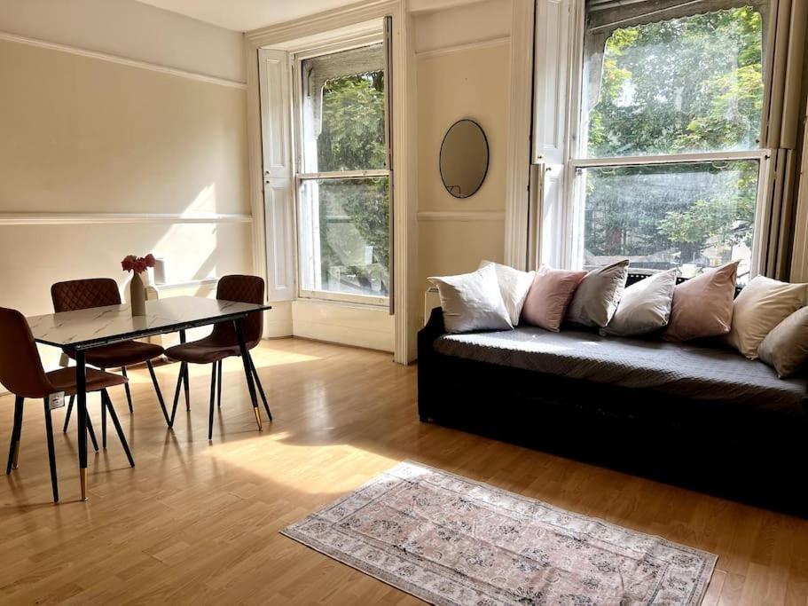 Spacious 2br Flat Near Hyde Park * London