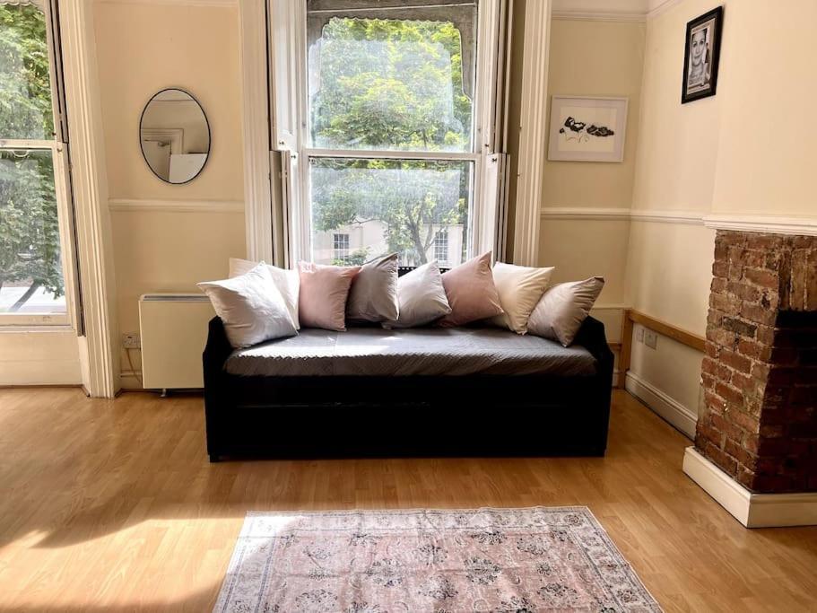 Spacious 2br Flat Near Hyde Park Apartment London