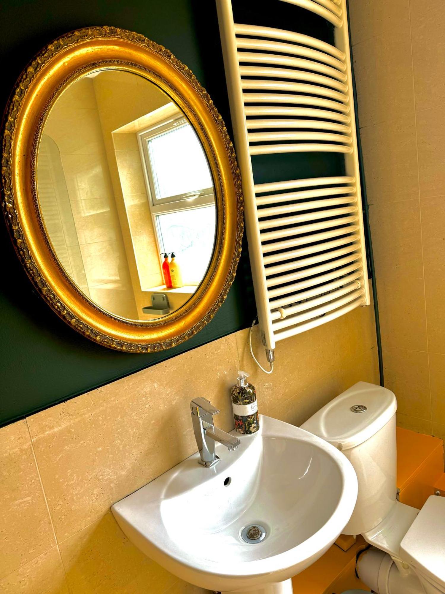A Lovely 1 Bedroom Flat / Modern-cosy Londen