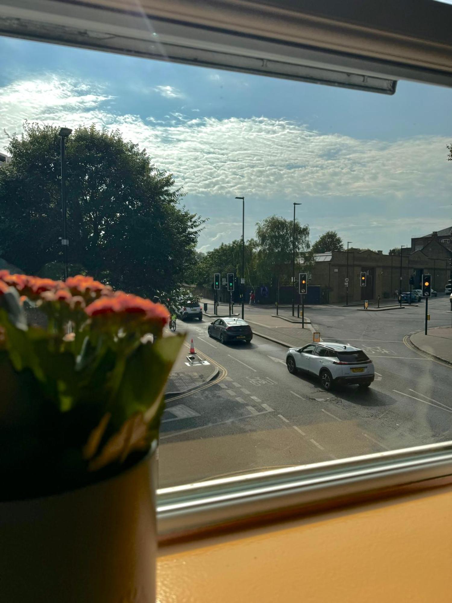 Appartement A Lovely 1 Bedroom Flat / Modern-cosy Londen