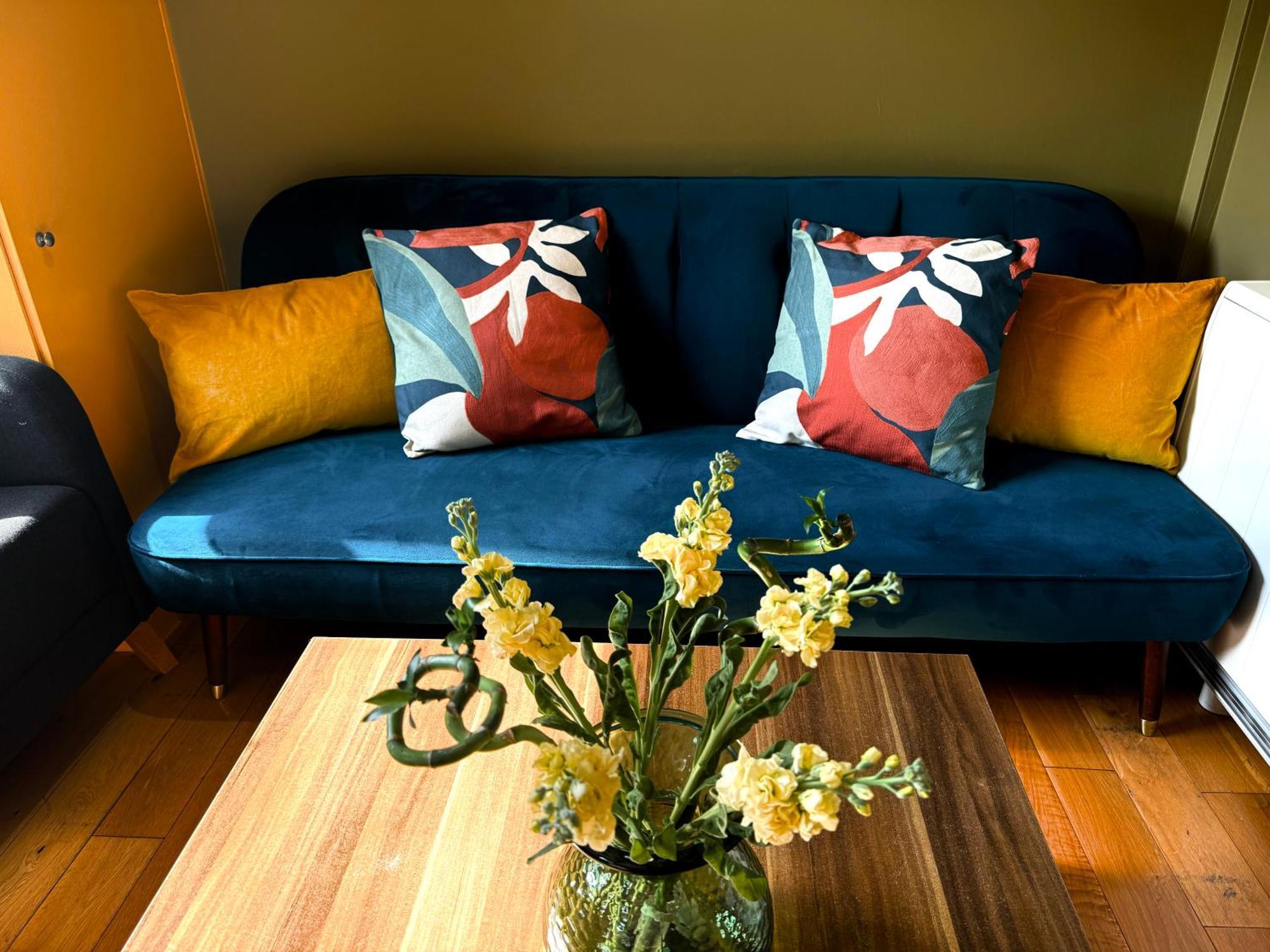 A Lovely 1 Bedroom Flat / Modern-cosy Londen
