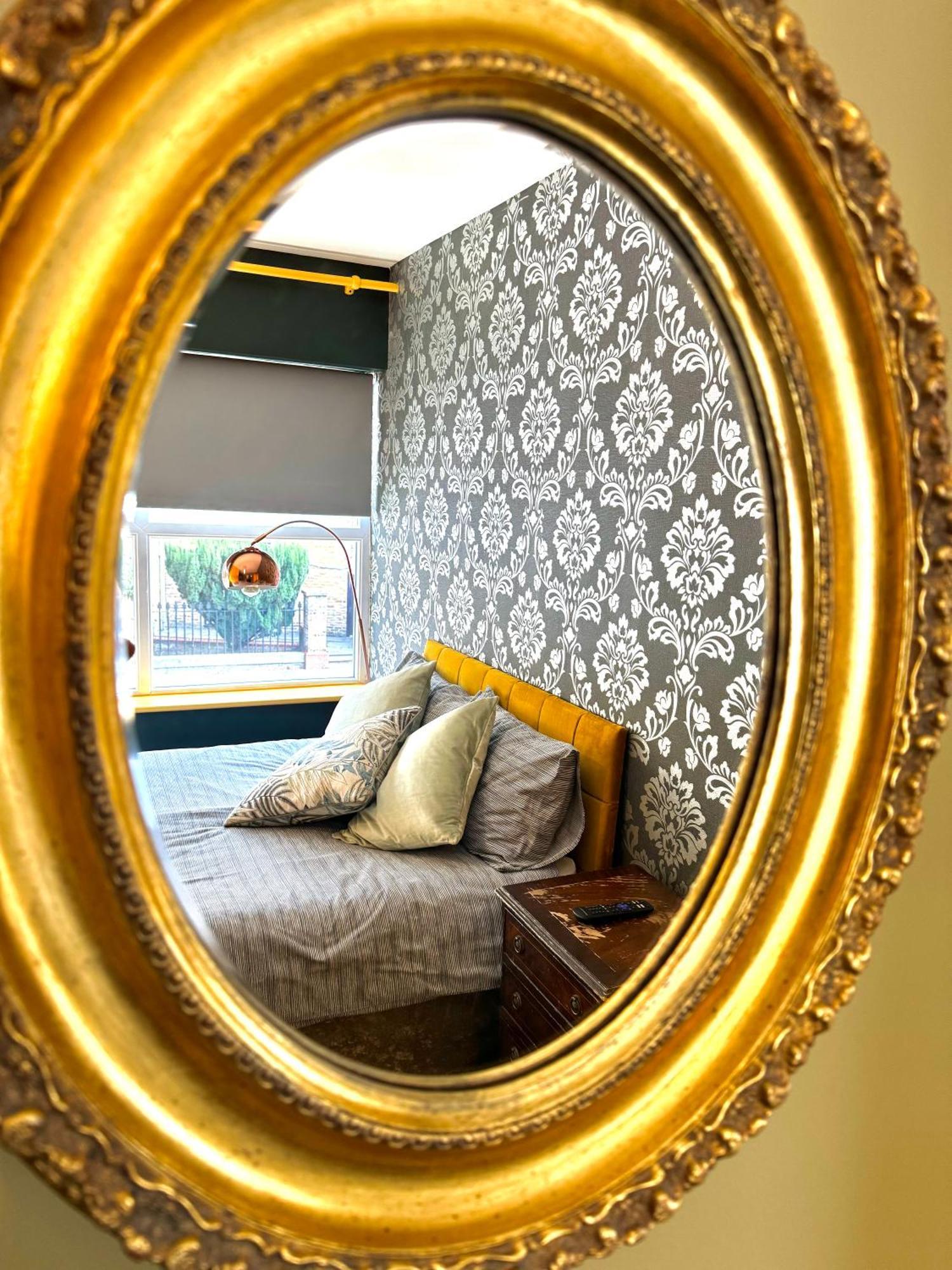 A Lovely 1 Bedroom Flat / Modern-cosy * Londen