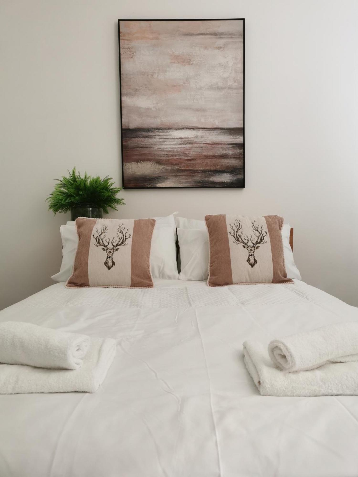 Ferienhaus No 10 Spacious 2-bedroom House In Stratford With Parking For Up To Six London
