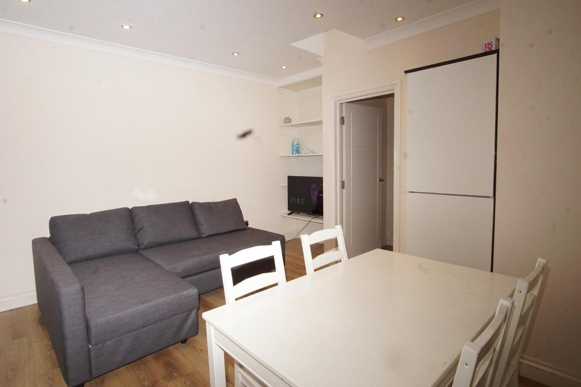 Evergreen Apartments- Flat 2 Appartement Londen