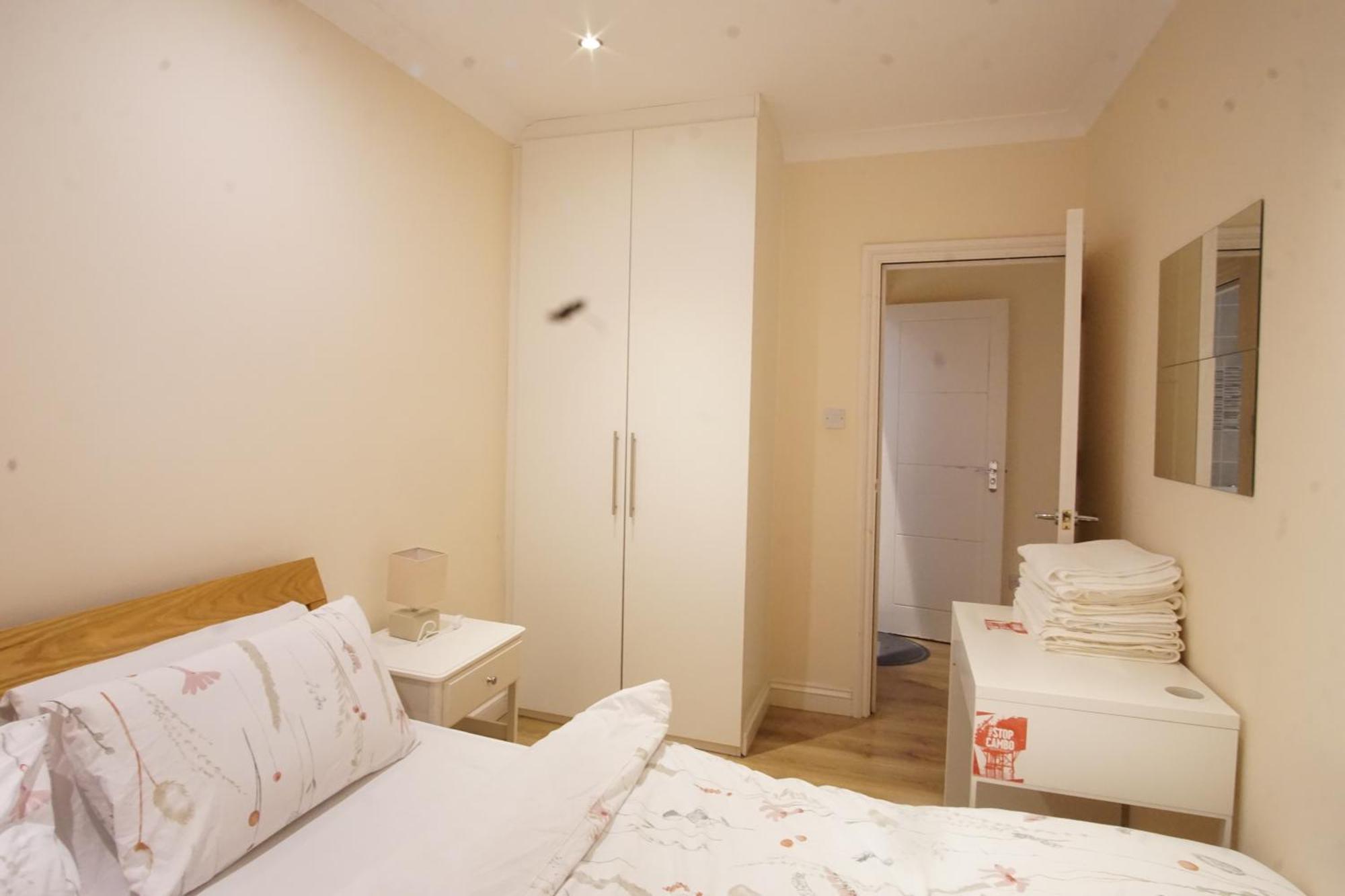 Evergreen Apartments- Flat 2 * Londen