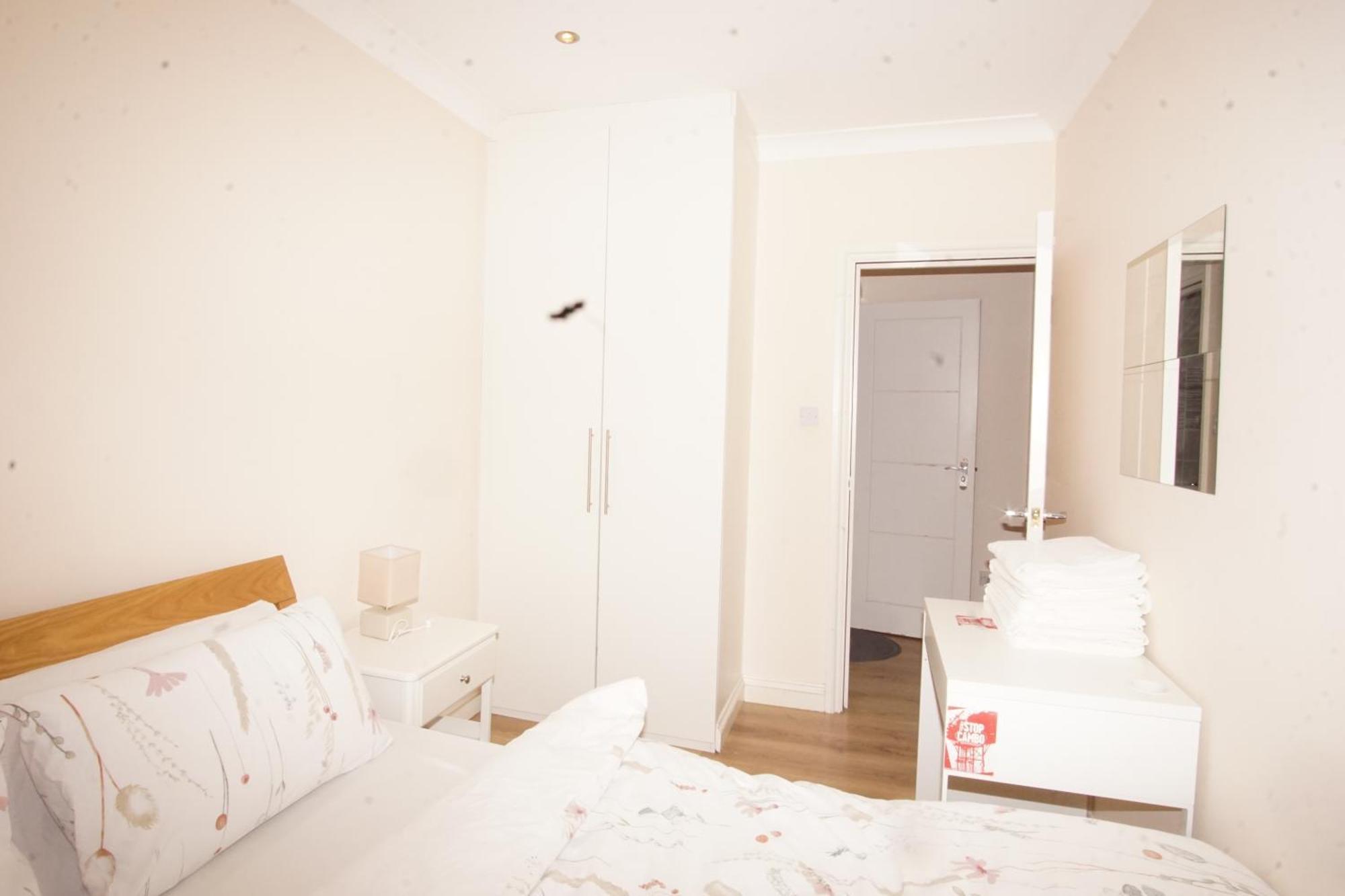 Evergreen Apartments- Flat 2 * Londen