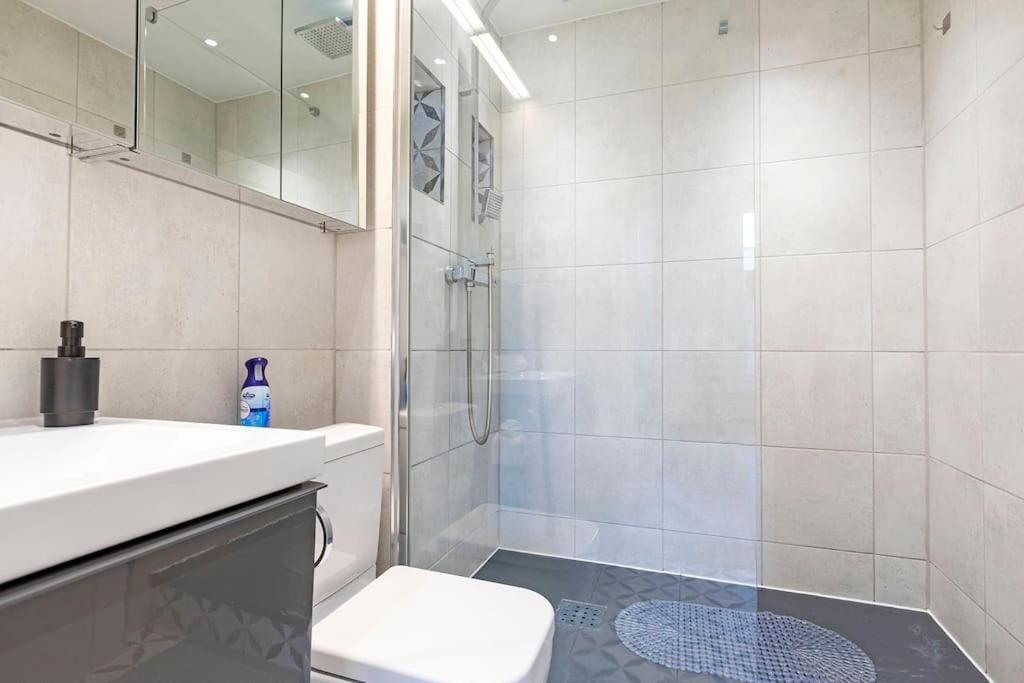 Charming 2 Bedroom Flat In Kensington Apartment