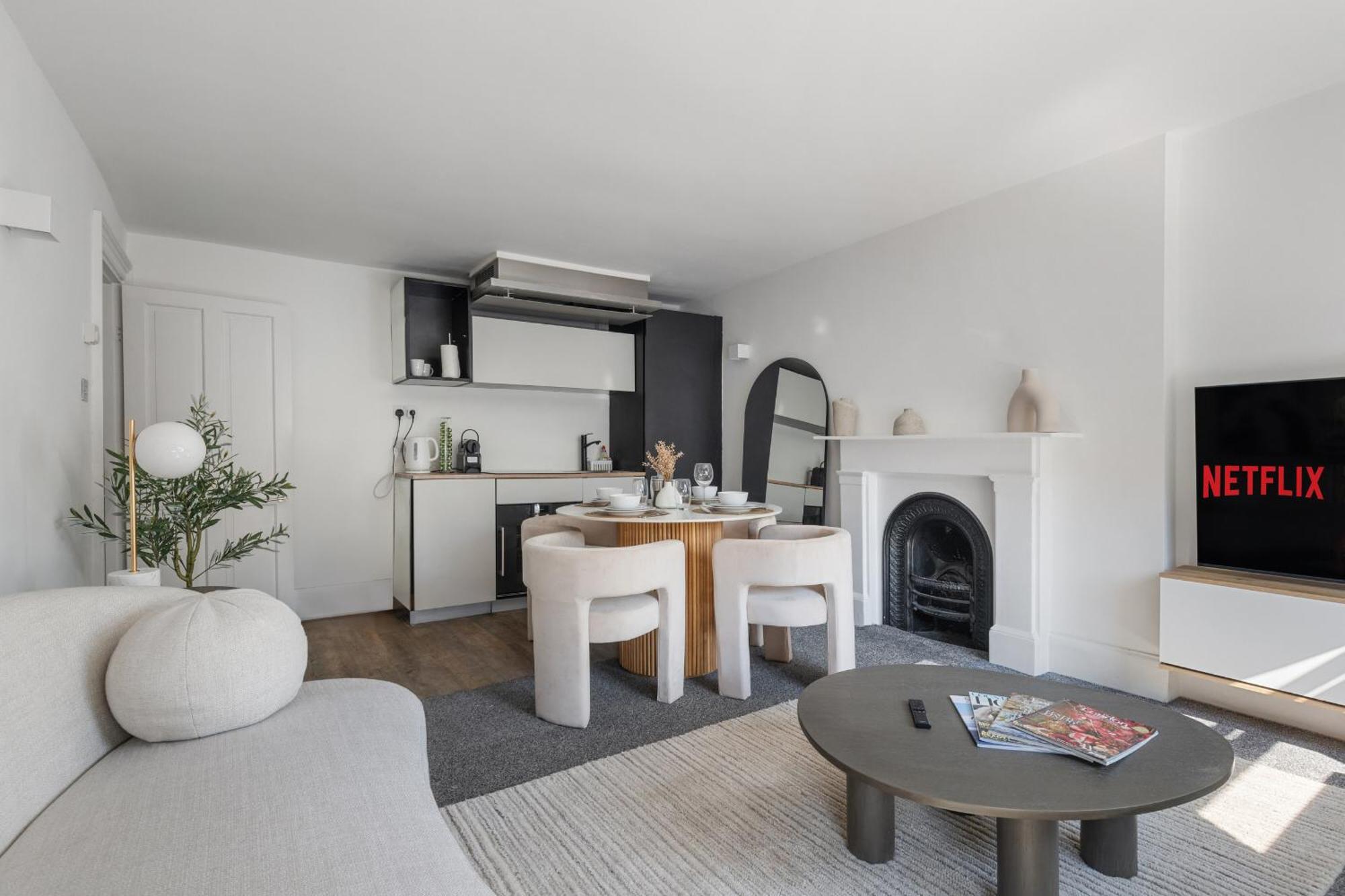 Serenity Escape - La Reserve Knightsbridge Appartement *