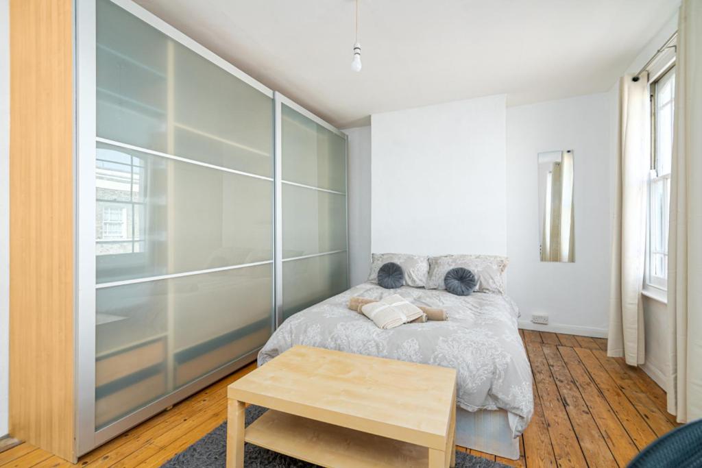 Bright Spacious Double Bedroom * Londres