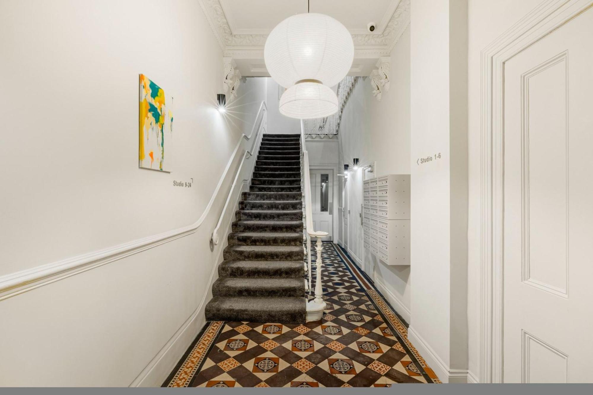 Modern At Inverness Terrace Apartment London