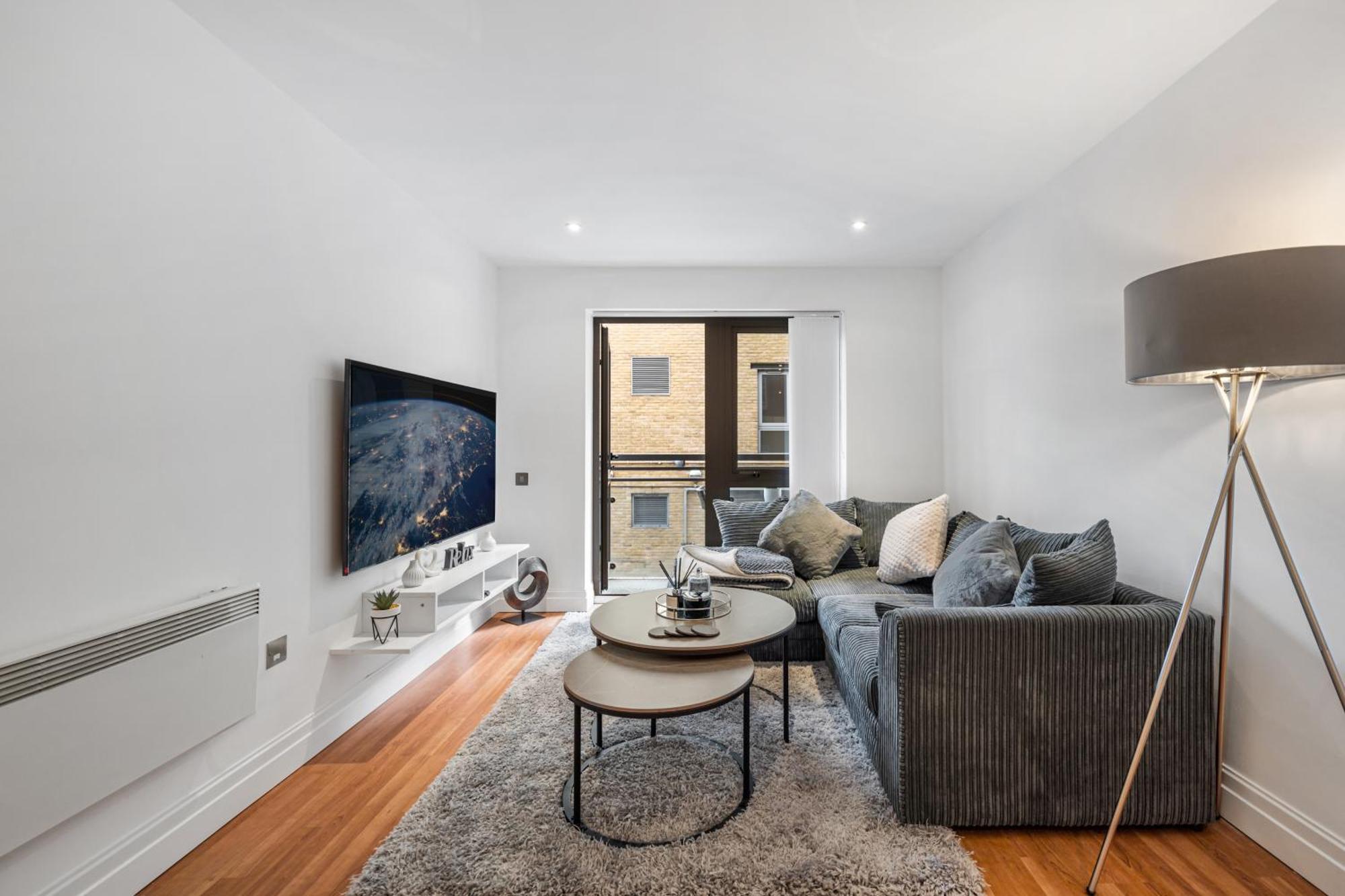 2 Bedroom In Hoxton Square, Shoreditch, London, N1 Apartment London
