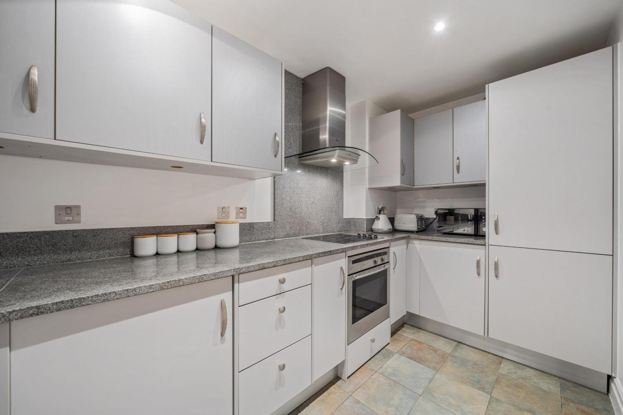 2 Bedroom In Hoxton Square, Shoreditch, London, N1 London