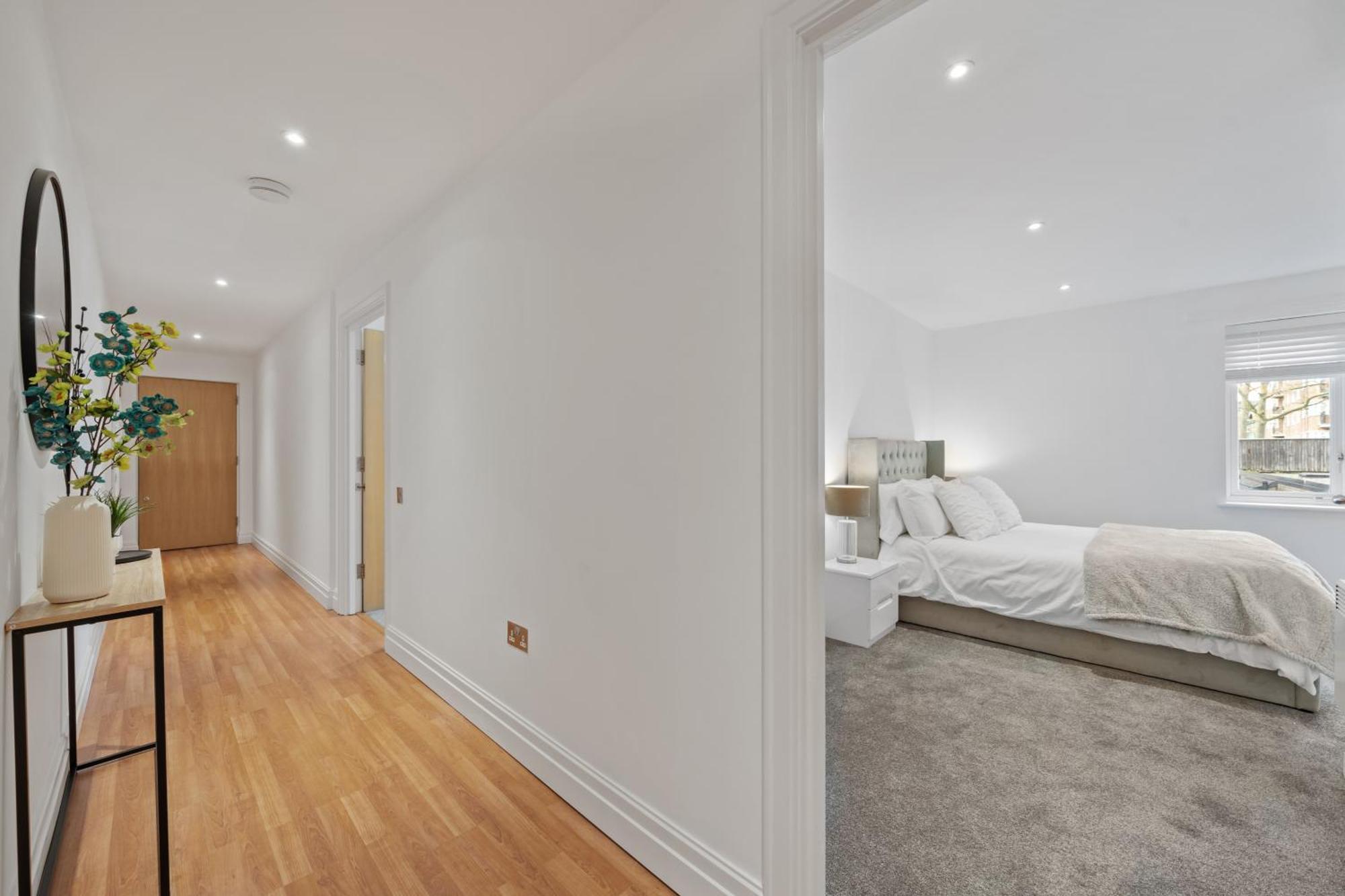 Apartment 2 Bedroom In Hoxton Square, Shoreditch, London, N1 London