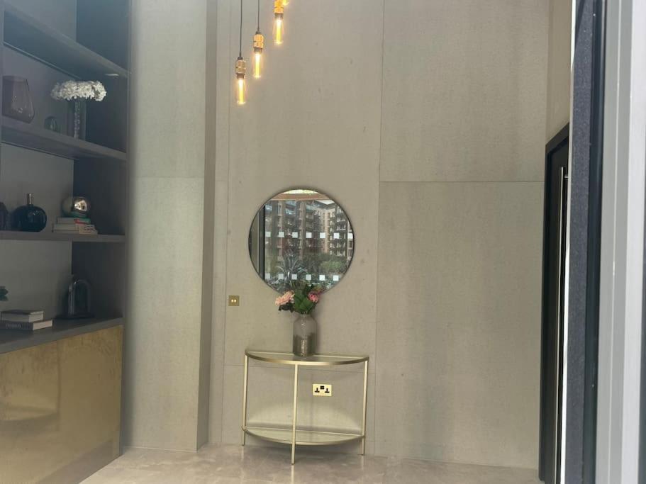 Luxury By Arts Apartment *